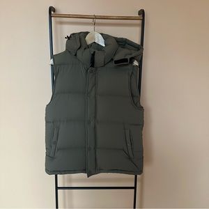 Aritzia TNA The Super Puff Vest - M - Teak